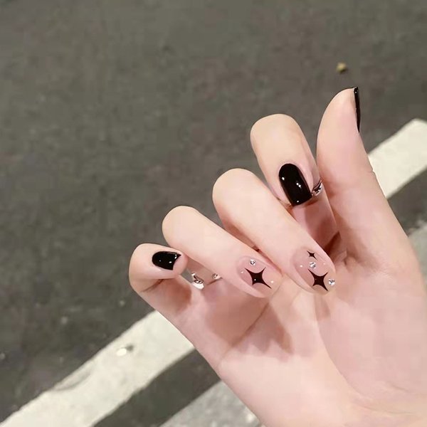 24PCS/box Black Star Pattern Pearl Short Square Designer Fashion Design French Style Full Coverage Pressed Fake Nails