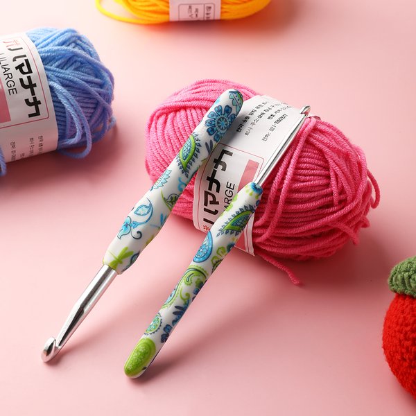 New Aluminum Crochet Hooks Cashew Flower Crochet Needles Ergonomic Crochet Kit for Beginners and Knitting Crocheting Yarn Gift