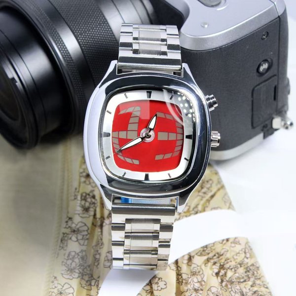 Czerwony Zegarek Kwarcowy Kolorowy Kwadratowy Y2K Wskazówkowy Podwójny Wyświetlacz Stalowy Personalizowany Gorący Zegarek Męski Biznesowy Dynamiczny Design Zegar