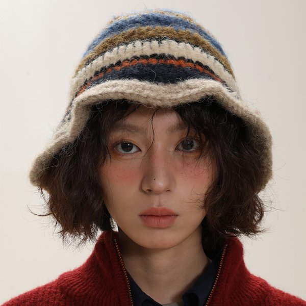 Chapeau seau rayé au Crochet fait à la main pour femme, chapeau de pêcheur chaud de couleur contrastée rétro, bonnet tricoté à la mode pour fille, hiver