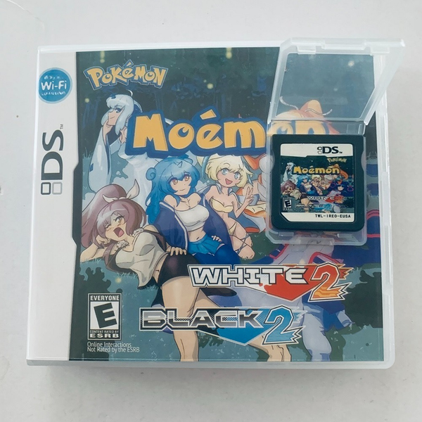 Kaseta z grą wideo na NDS Pokémon Moemon Black 2 i White 2, wersja amerykańska, konsola nie jest dołączona.