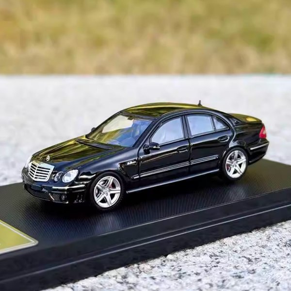 Model odlewany ciśnieniowo, skala 1:64, E63 W211, model ze stopu, symulacja, klasyczna dekoracja, hobby, pamiątki, prezenty, kolekcja, ekspozycja statyczna