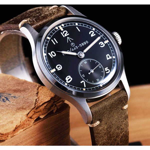 Hruodland F032 Herren Retro-Militär-Quarzuhr VD78 Edelstahl Twelve Vajras Pilot Sportarmbanduhren