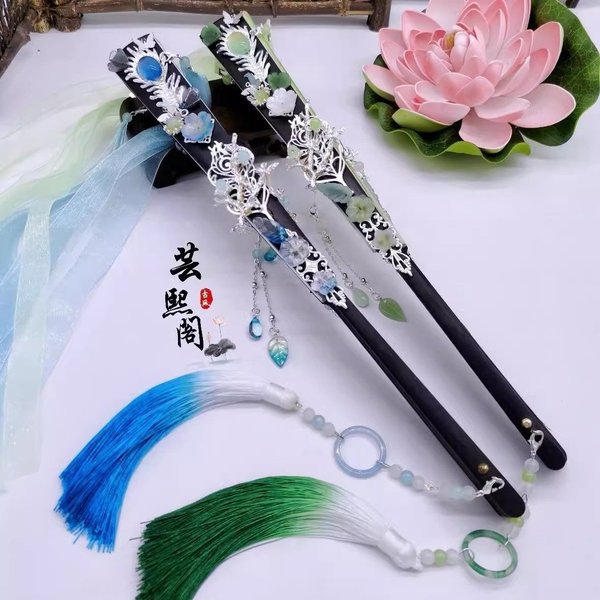 Anime Tian Guan Ci Fu Shi Qingxuan Faltfächer mit Farbverlauf, handgehaltener, antiker Stofffächer, Tanzfächer, Cosplay-Geschenk