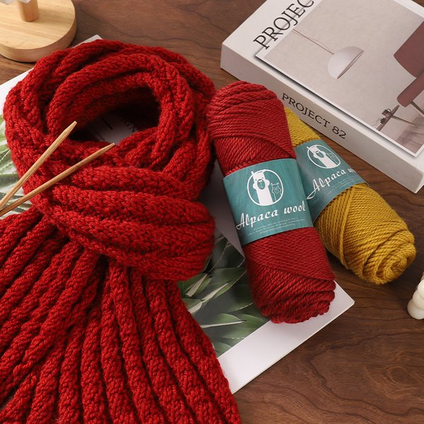 Boutique de fil de laine d'alpaga 245 boules de fil de laine épaisse à aiguille à bâton sont utilisées pour les matériaux de tricot de pull chaud d'automne et d'hiver faits à la main pour hommes et