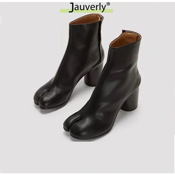 2026 Luxus-Markendesign Leder Tabi Stiefel Modische Runde Klobige Hohe Absätze Knöchelstiefel für Damen Herbst Winter Split-Toe Schuhe