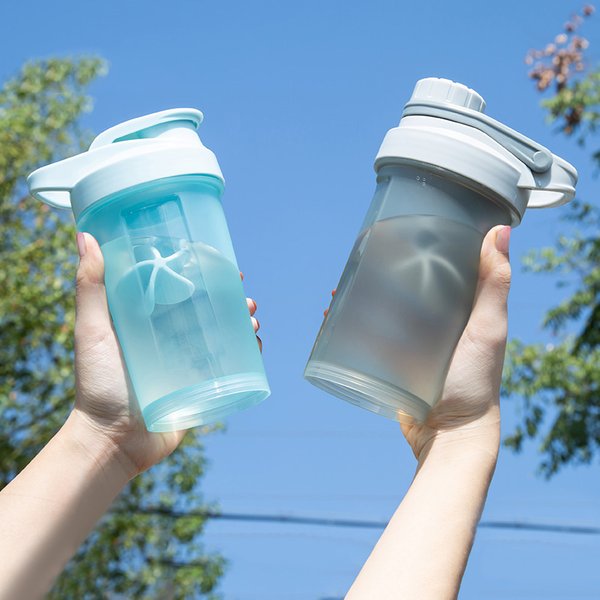 Shake Cup Sport Fitness Wasser flasche kreative Kunststoff Trinkbecher Hoch leistungs protein pulver Molke Milch shake Misch becher