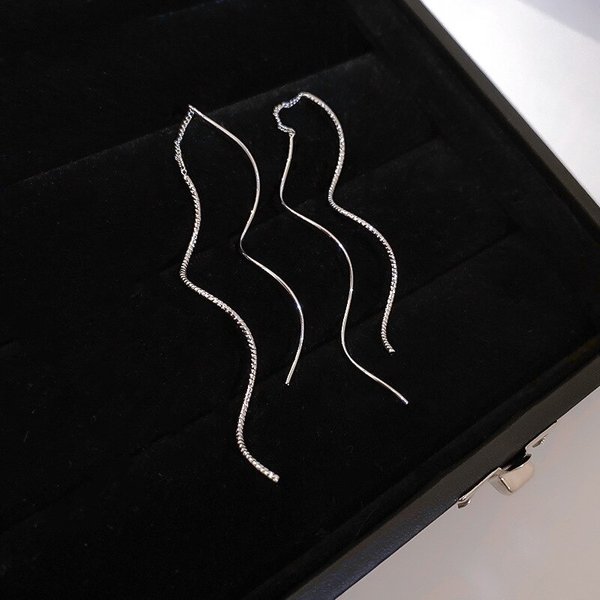 Minimalistische Spiralwellen-Ohrringe für Damen, goldfarben, silberfarben, unregelmäßige lange Ohrringe, modischer Party- und Hochzeitsschmuck K0