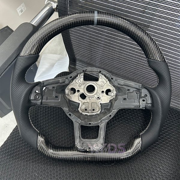 Geeignet für Volkswagen Golf 7 MK7 MK7.5 GTI Scirocco Polo GTS R Serie Maßgefertigtes Carbon-Lenkrad 2014-2017