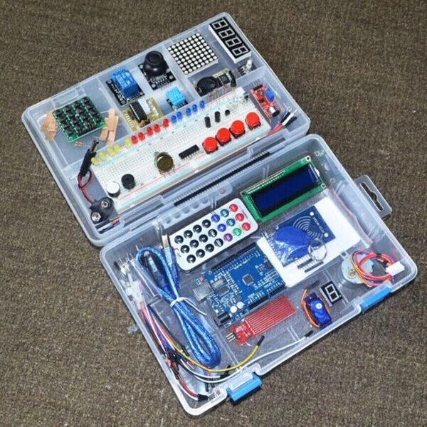Le plus récent Kit de démarrage RFID pour Arduino UNO R3, version améliorée, Suite d'apprentissage avec boîte de vente au détail