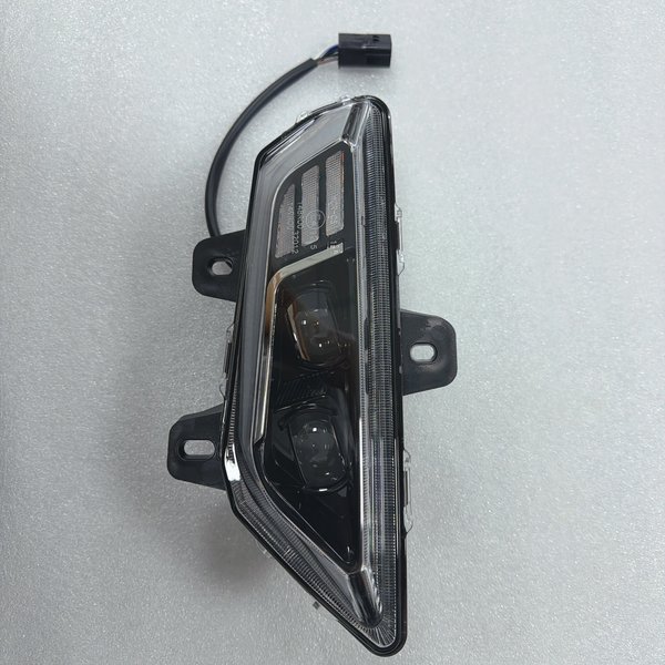 Originaler, echter, wasserdichter 5-Draht-Stecker mit konvexer Linse für das rechte Frontlicht für Aodes ADS500 550UTV 18809060040