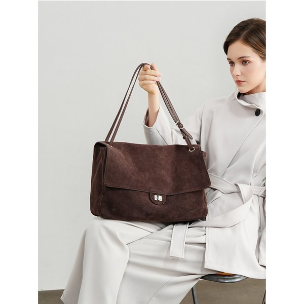 Sac à bandoulière/sac à main en cuir véritable pour femme, nouveau modèle 2026, cuir de vachette pleine fleur, fermeture zippée, style urbain simple, couleur unie, boucle
