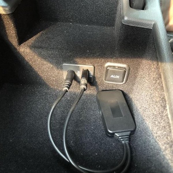Wysokiej jakości uniwersalny samochodowy moduł Bluetooth 5V Adapter Kabel stereo AUX-IN 3.5MM Jack Bezprzewodowy adapter radiowy Aux USB