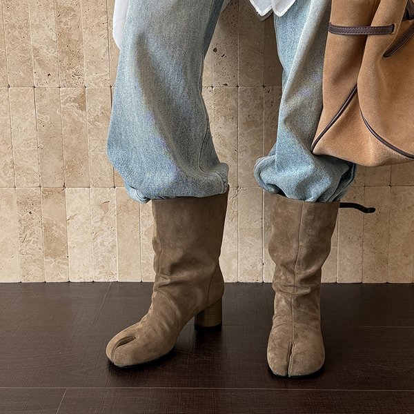 Nouvelles bottines pour femmes à talons hauts, en cuir de vache véritable, chaussures à bout fendu Tabi, style chunky, bottines courtes tendance.