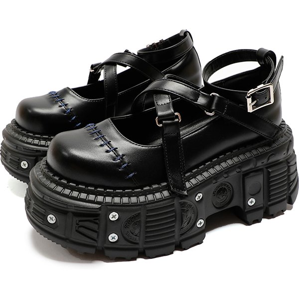 Chaussures à plateforme plate de Style Punk, sangle à boucle à rivets, ceinture croisée Mary Janes, chaussures à fond épais en cuir noir, sandales d'été pour femmes
