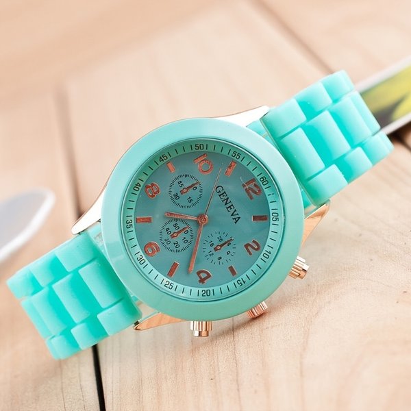 Montre offres spéciales genève marque Silicone femmes montre dames mode robe Quartz montre-bracelet femme montre relogio feminino