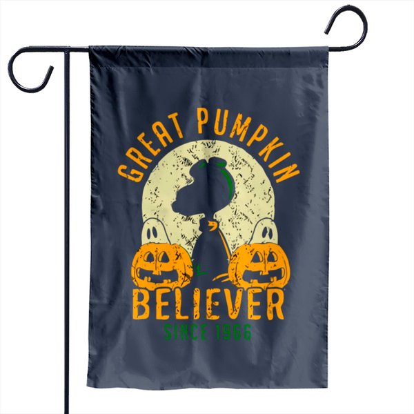 Great Pumpkin Believer Garden Flags-image
