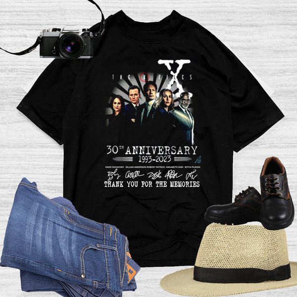 The X Files 30Th Anniversary 1993-2023 Signatures T-Shirt Black-image