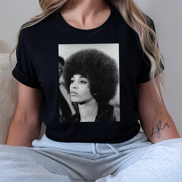 Angela Davis T-Shirt / Vintage Shirt / Aesthetic T-Shirt-image