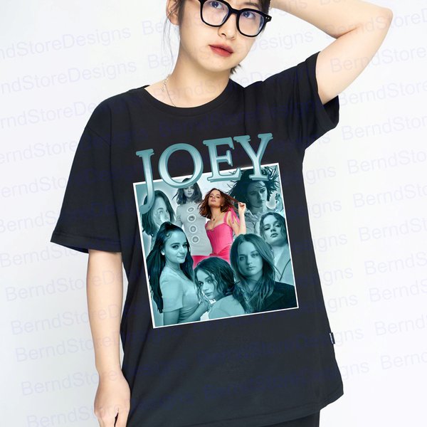 Joey King T-Shirt-image