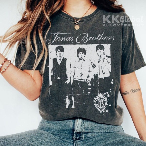 Jonas Brothers Vintage T-Shirt, Jonas Five Albums One Night Tour Shirt-image