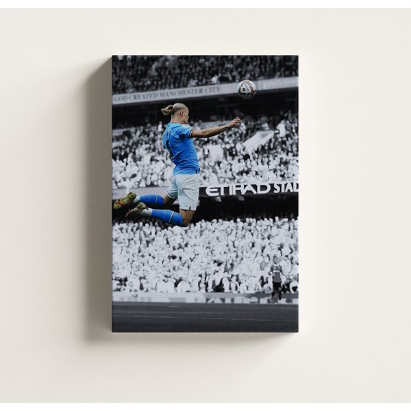 Erling Haaland Heading Canvas-image