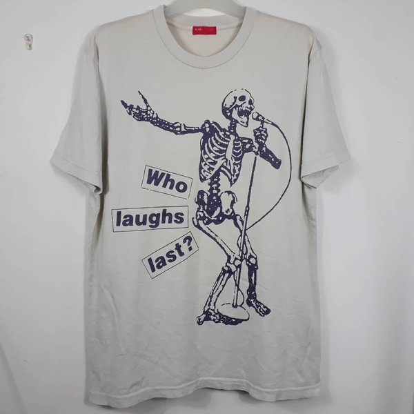 Vintage 90' Barbara Kruger T-Shirt Who Laughs-image