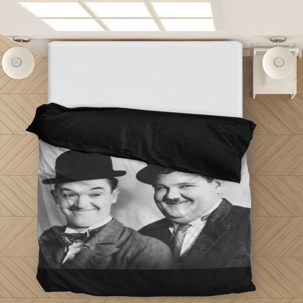 Stan Laurel And Oliver Hardyy Bw Vintage D1 Duvet Cover-image