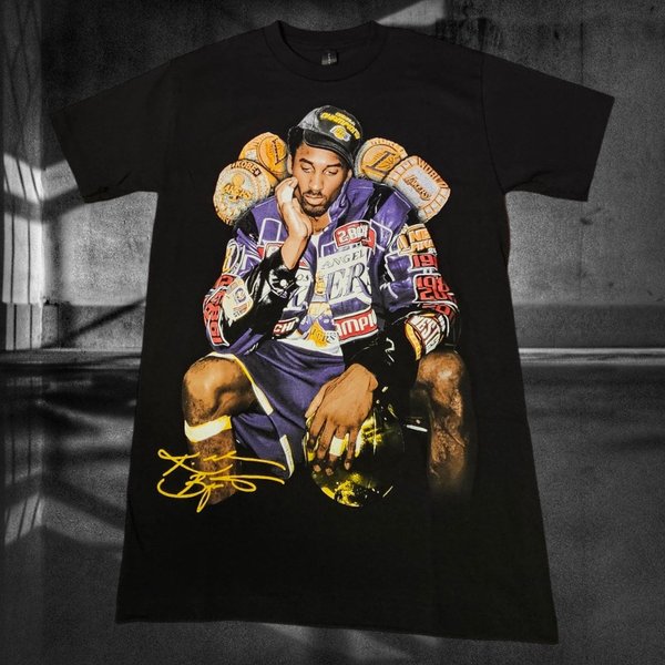 Kobe Bryant With Championship Rings T-Shirt-image