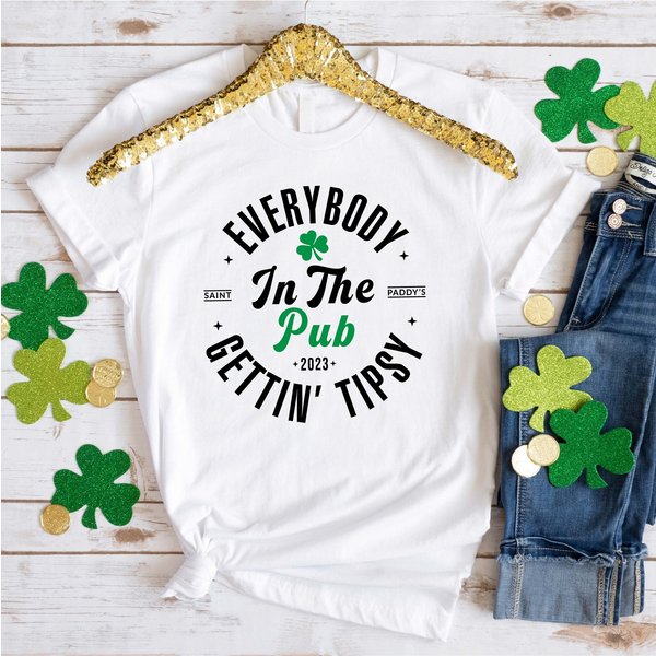 Everybody In The Pub Getting Tipsy Shirt-image