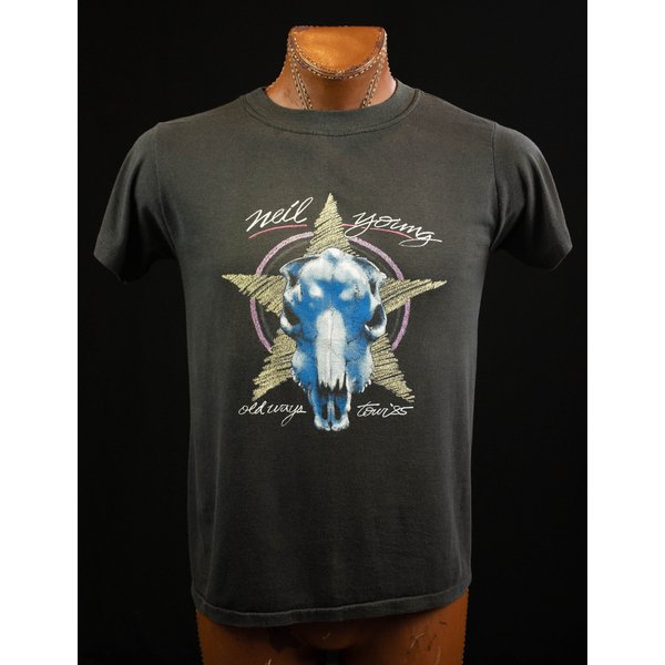 Vintage Neil Young And The International Harvesters Concert T-Shirt, 1985 Old Ways Tour T-Shirt-image
