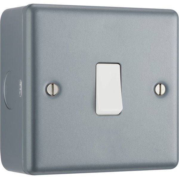 Masterplug Metal Clad 1-Gang 2-Way Light Switch MC512-01