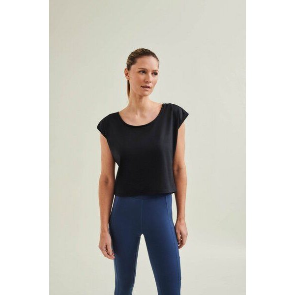 Wellicious Cropped Dance Vest