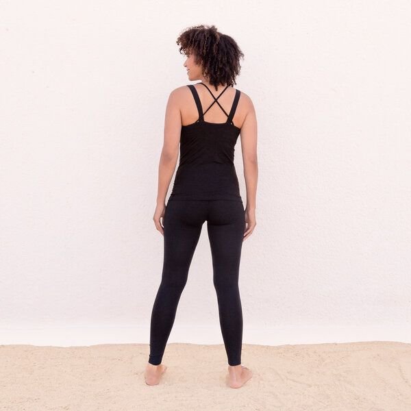 Jaya MARLENE TENCEL - Damen - Sportlich-feminines Top aus weichem, atmungsaktivem TENCEL Lyocell/Biobaumwoll-Mix mit integriertem Bustier für Yoga