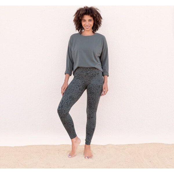 Jaya KONCY - Damen - Basic Longsleeve mit lässiger Weite und etwas kürzer geschnittem Cutting-Edge Saum