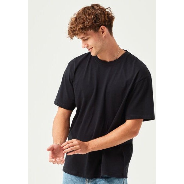 COREBASE T-Shirt "BoxFit" aus 100% Bio-Baumwolle