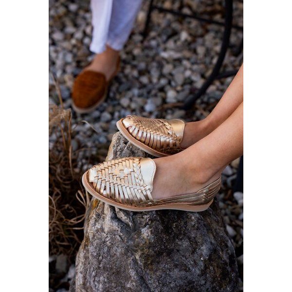 Salt and Sohle Leder Huarache Sandalen für Damen | SAPOTE