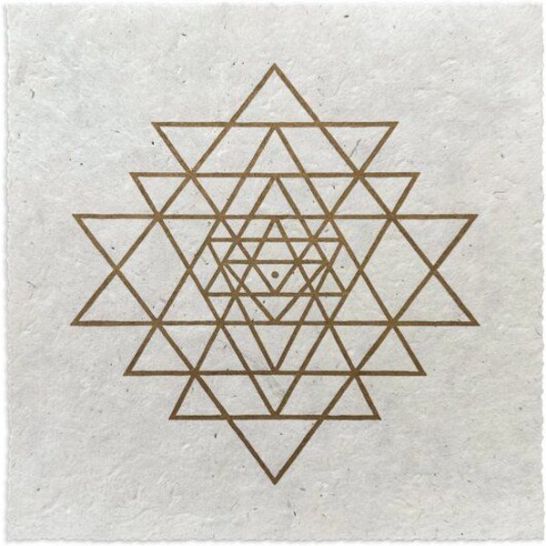 Veskor Cassiopeia SRI YANTRA Symbol Linoldruck | 22 × 22 cm | Gold auf Naturweiß