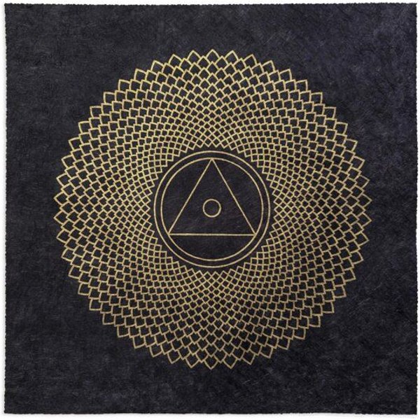 Veskor Cassiopeia SAHASRĀRA Chakra-Meditations-Linoldruck | 40 × 40 cm | Gold auf Schwarz