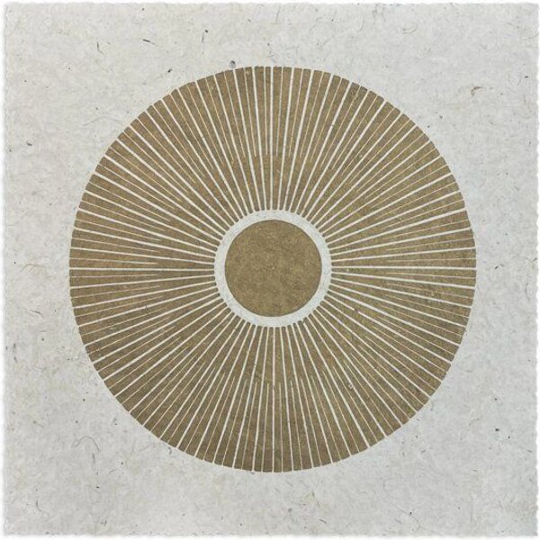 Veskor Cassiopeia CENTRAL SUN Sonnen Linoldruck | 22 × 22 cm | Gold auf Naturweiß