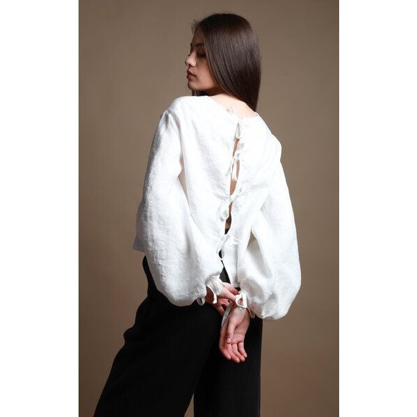 KNOTIUM YELLO Lockere Bluse mit Puffärmeln und offenem Rücken