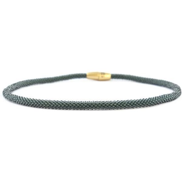 Sakiba Collier Svelte