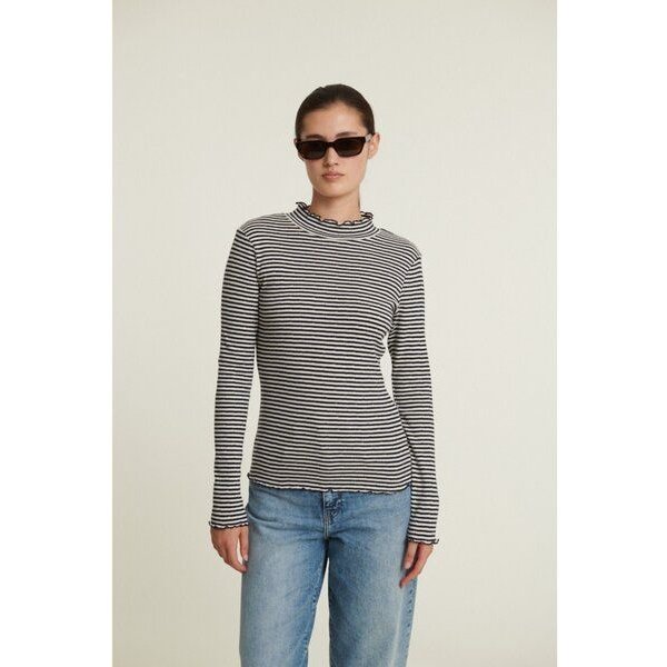 Basic Apparel Rollkragenshirt SILMA aus Bio-Baumwolle GOTS