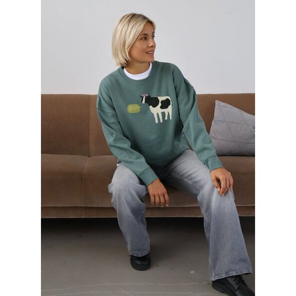 Kultgut Artdesign Boxy-Style Sweatpullover/ Non-dairy milk