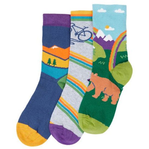 Frugi Kindersocken in Dreierpack mit unterwegs im Wildniss