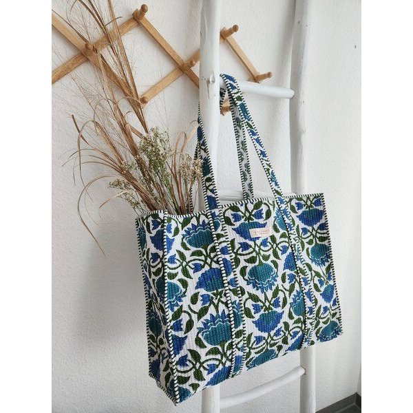 Haus of Namaste Tragetasche aus 100 % Bio-Baumwolle mit Indigoblau-Blockdruck | Gesteppte Tragetasche aus Baumwolle | Handtasche mit blauem und grünem Blumenmuster | Nachhaltig, ethisch und fair