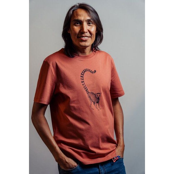 NanMa Shirt Lemur | Bio-Baumwolle | lokal handbedruckt in Österreich | Herren | regular Fit | orange | braun