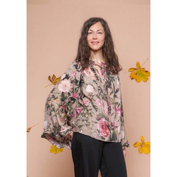 Atelier SNOW Bluse Rosalie aus LENZING ECOVERO Viscose-Satin