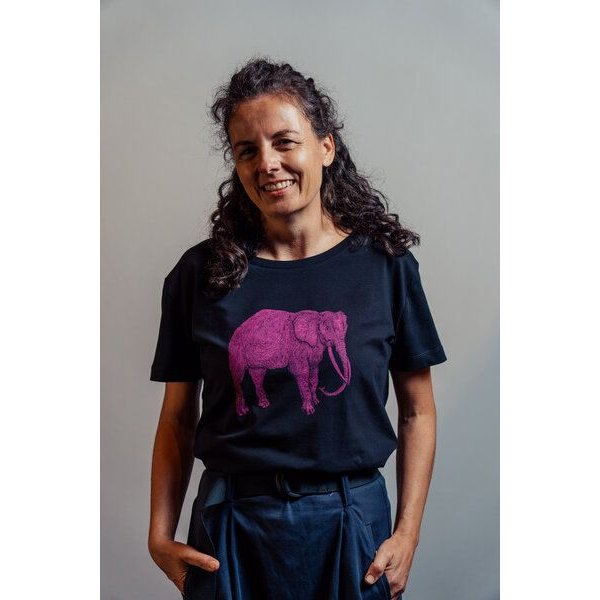 NanMa Shirt Elefant | Bio-Baumwolle | lokal handbedruckt in Österreich | Damen | loose fit | schwarz | pink
