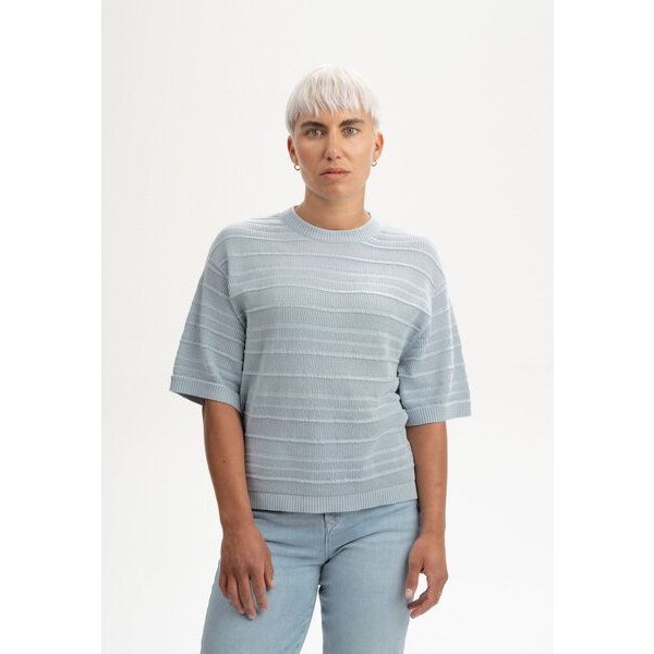 MELA Strukturiertes Strick T-Shirt Style AROHI